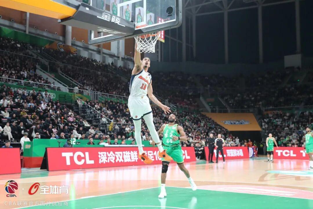 世界杯手机观看软件下载-半场狂轰64分掌控比赛，广东客场大胜辽宁